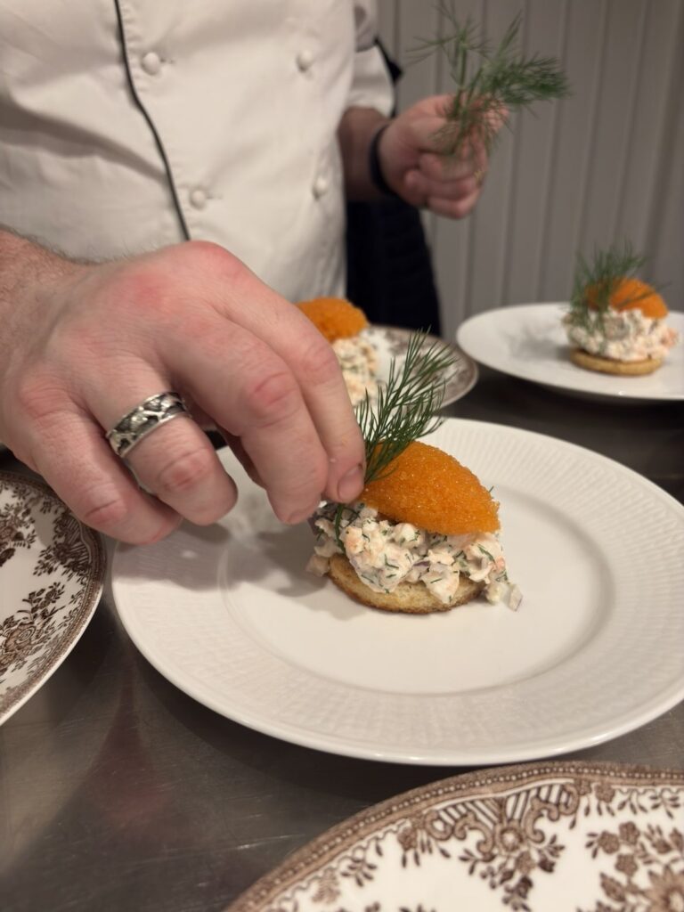 Förrätten läggs. Hyr en kock i Stockholm.